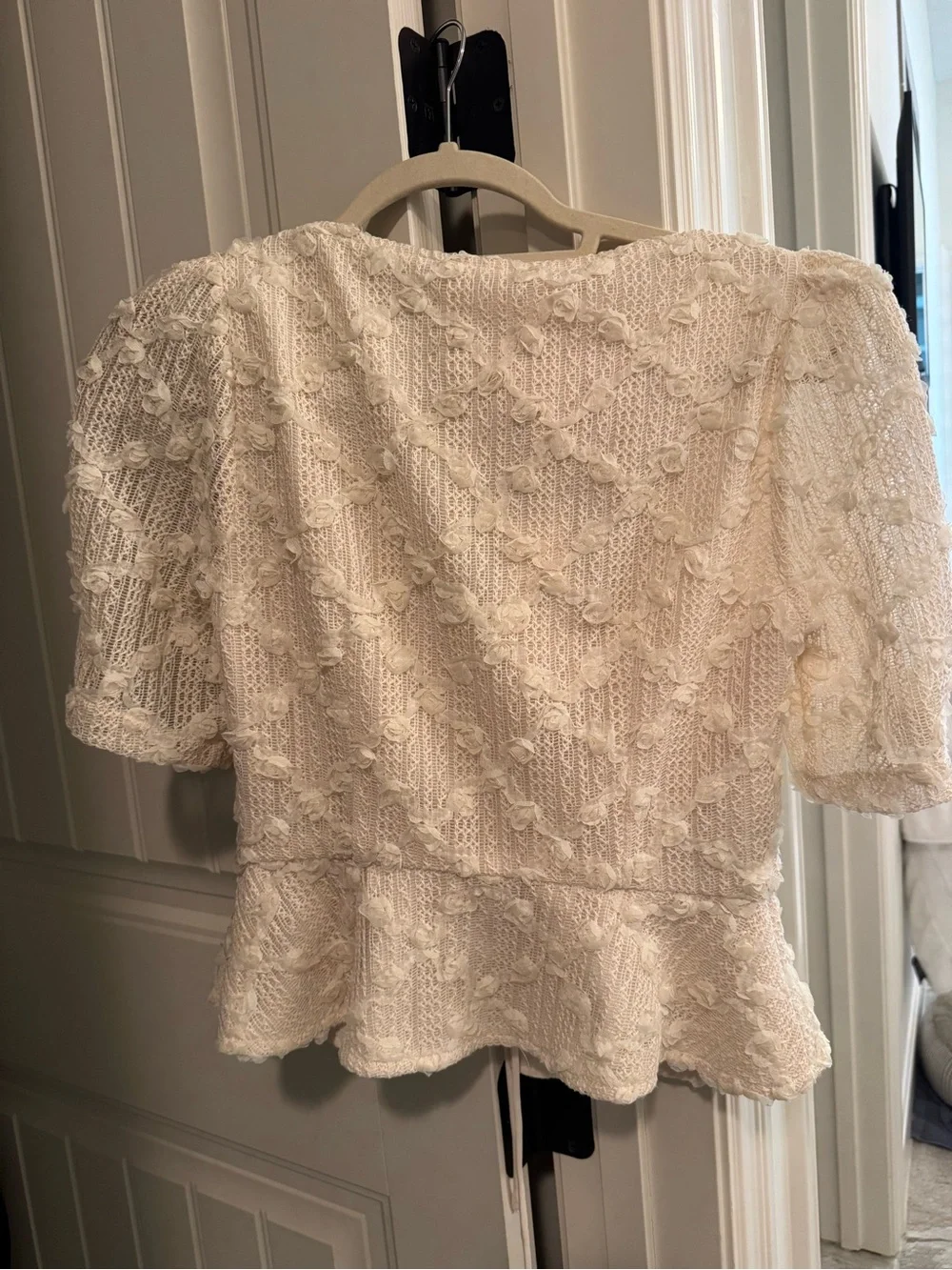 Astr cream lace